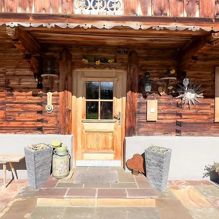 Tiroler Traumhaus - A With Mountain Views And A Garden Feriehus *