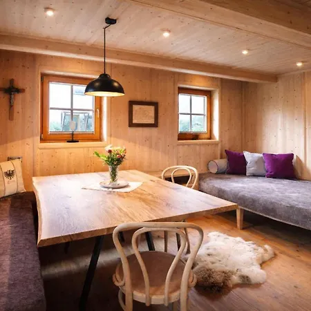 Tiroler Traumhaus - A With Mountain Views And A Garden *