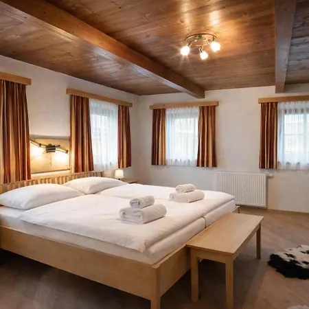 Tiroler Traumhaus - A With Mountain Views And A Garden *