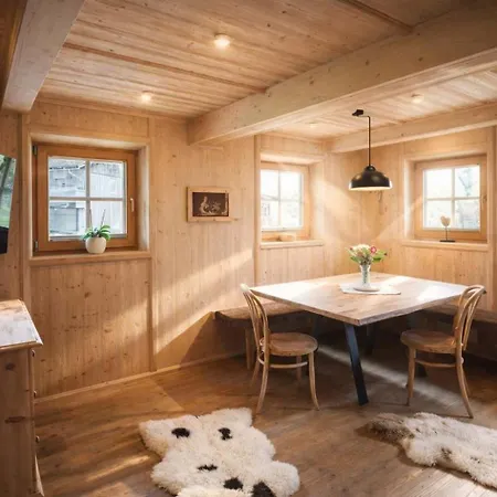 Tiroler Traumhaus - A With Mountain Views And A Garden *